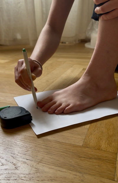 Trace your foot