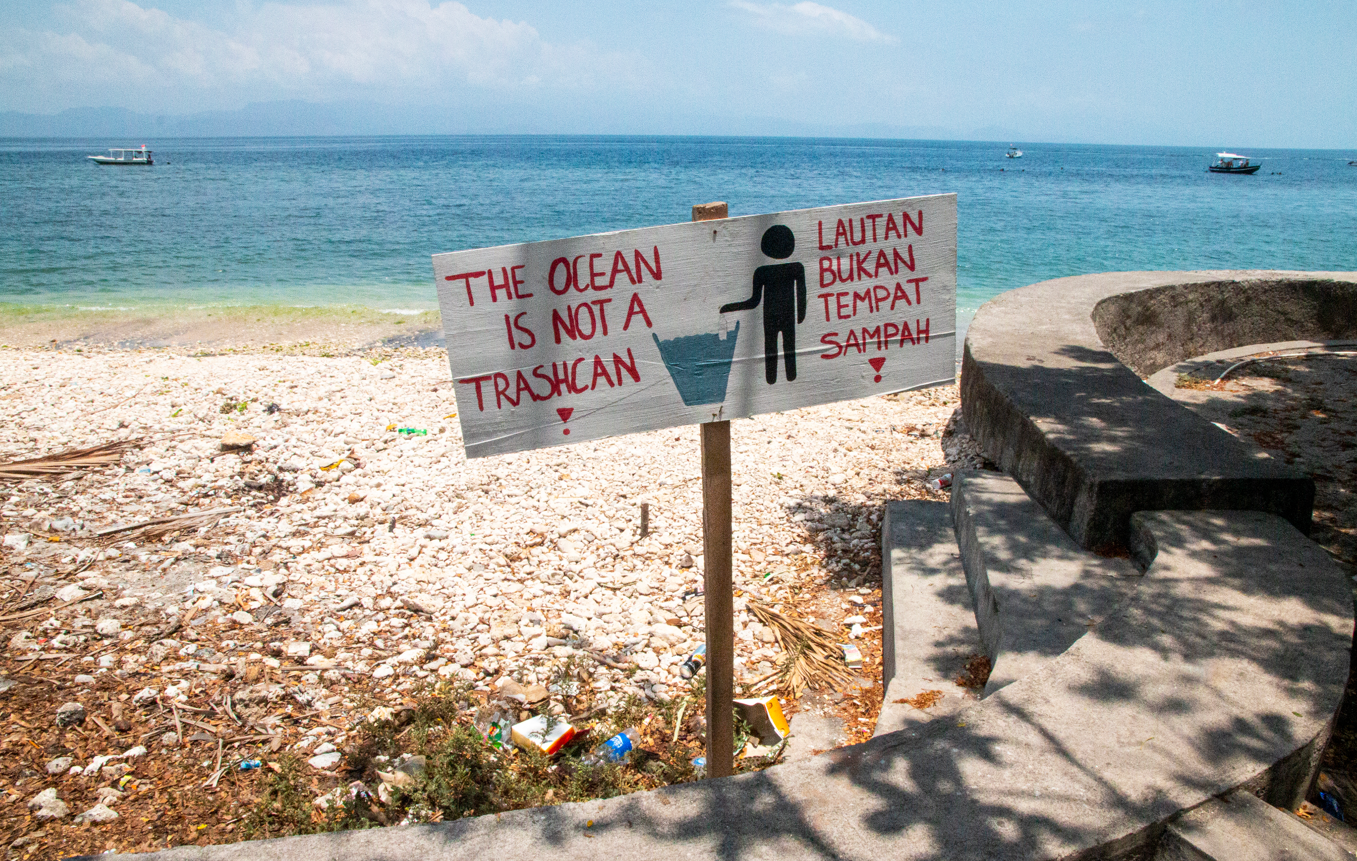 How Plastic Pollutes the Oceans